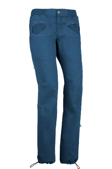 A side view of a person wearing green ONDA SLIM trousers with pockets, an adjustable waistband, and logo embroidery under the back pocket.